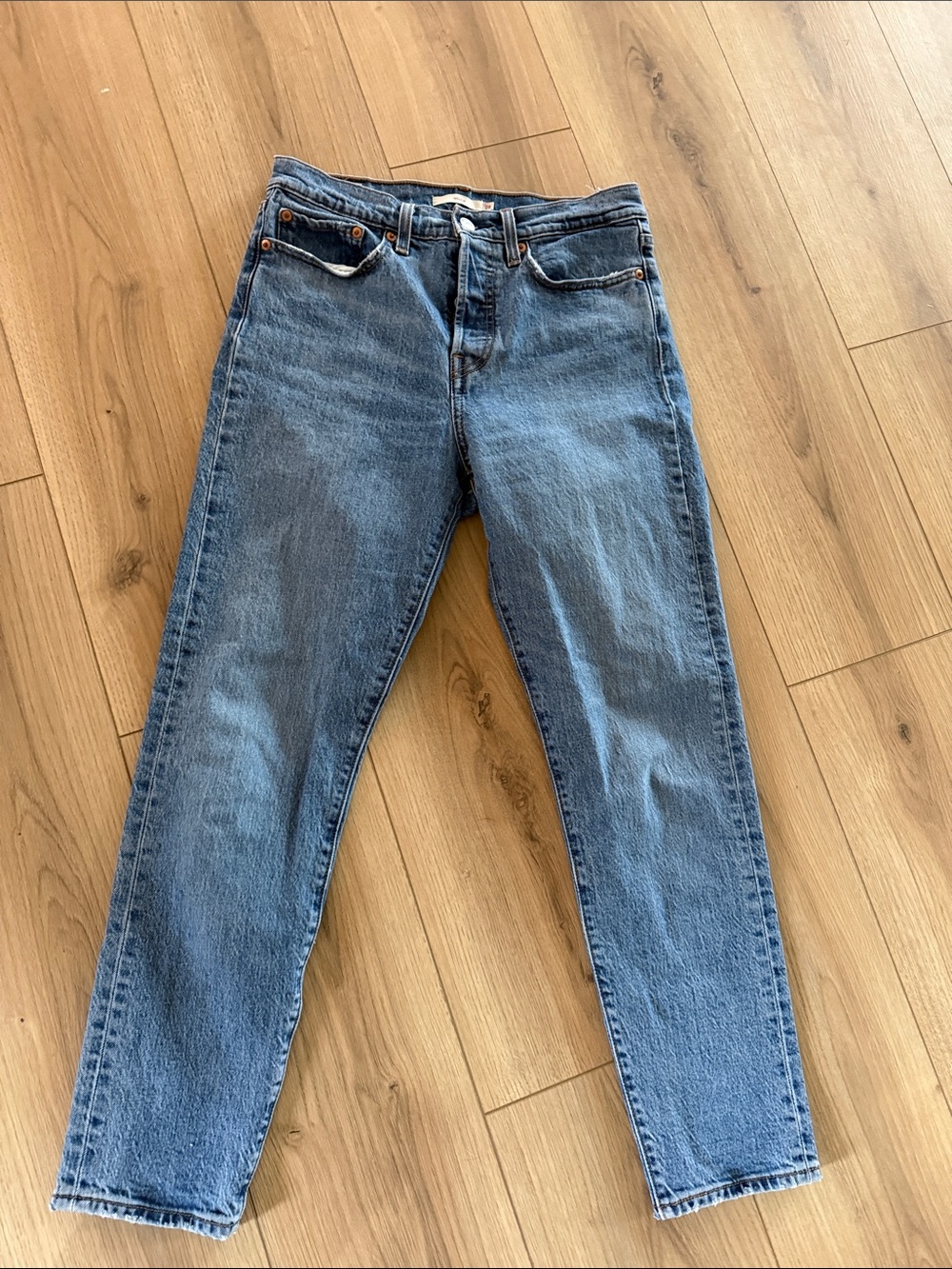 Levi’s Wedgie Straight Leg Jeans Women’s Size 28 Medium Wash High Rise Denim